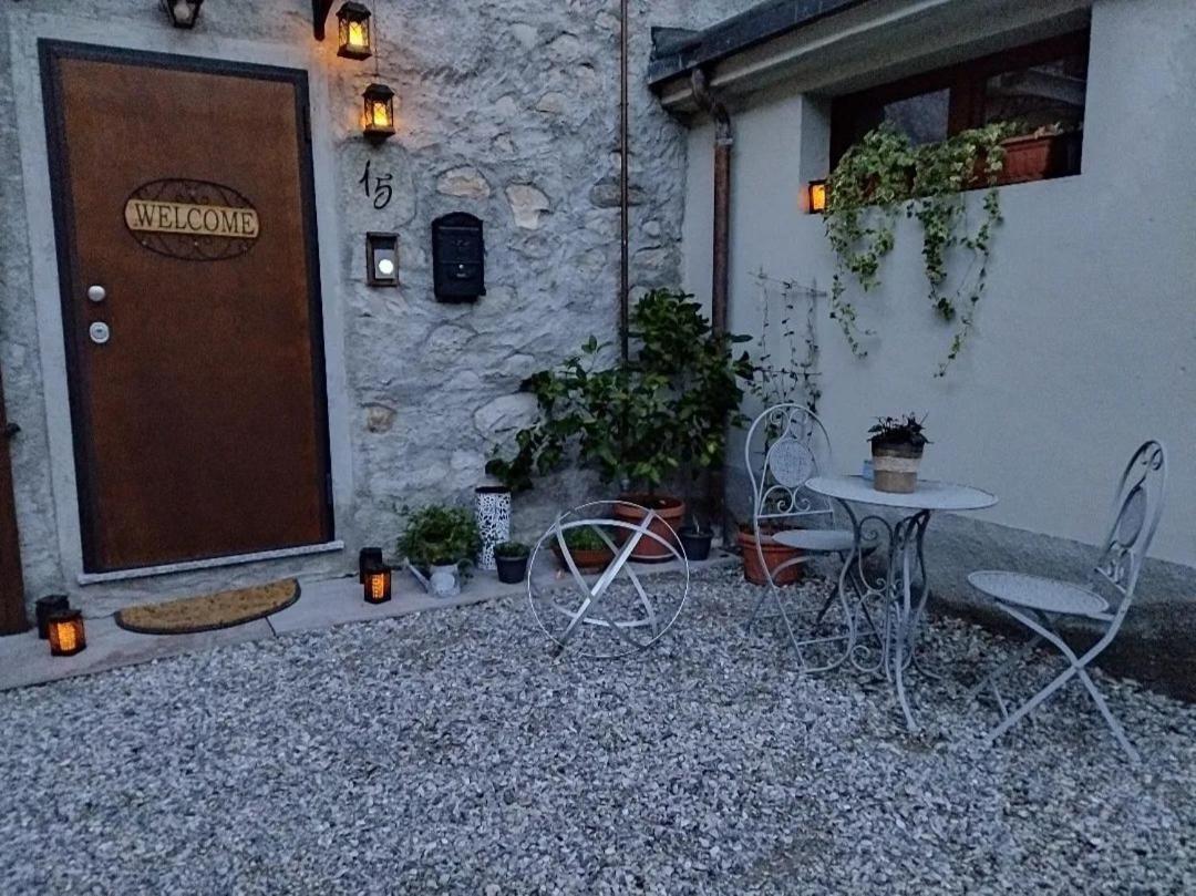 B&B Cristalli Di Luce Albavilla Exterior foto
